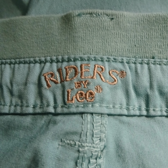 Riders By Lee Womens Skimmer Length Cargo Size 12m Aqua - Picture 7 of 9